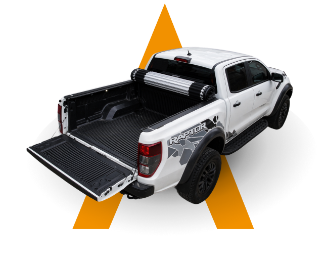 Camioneta con lona en la caja marca Multicap.